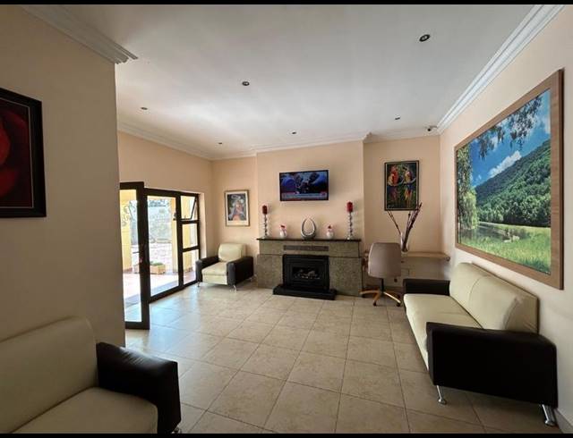 12 BEDROOM HOUSE FOR SALE IN SOUTH KENSINGTON